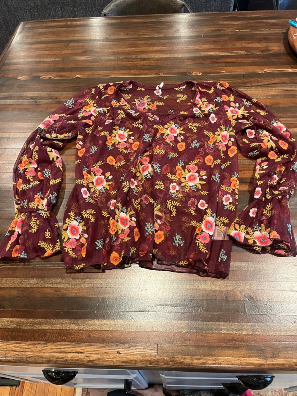 Women's Feather Bone Burgundy Floral Long-Sleeve Blouse medium